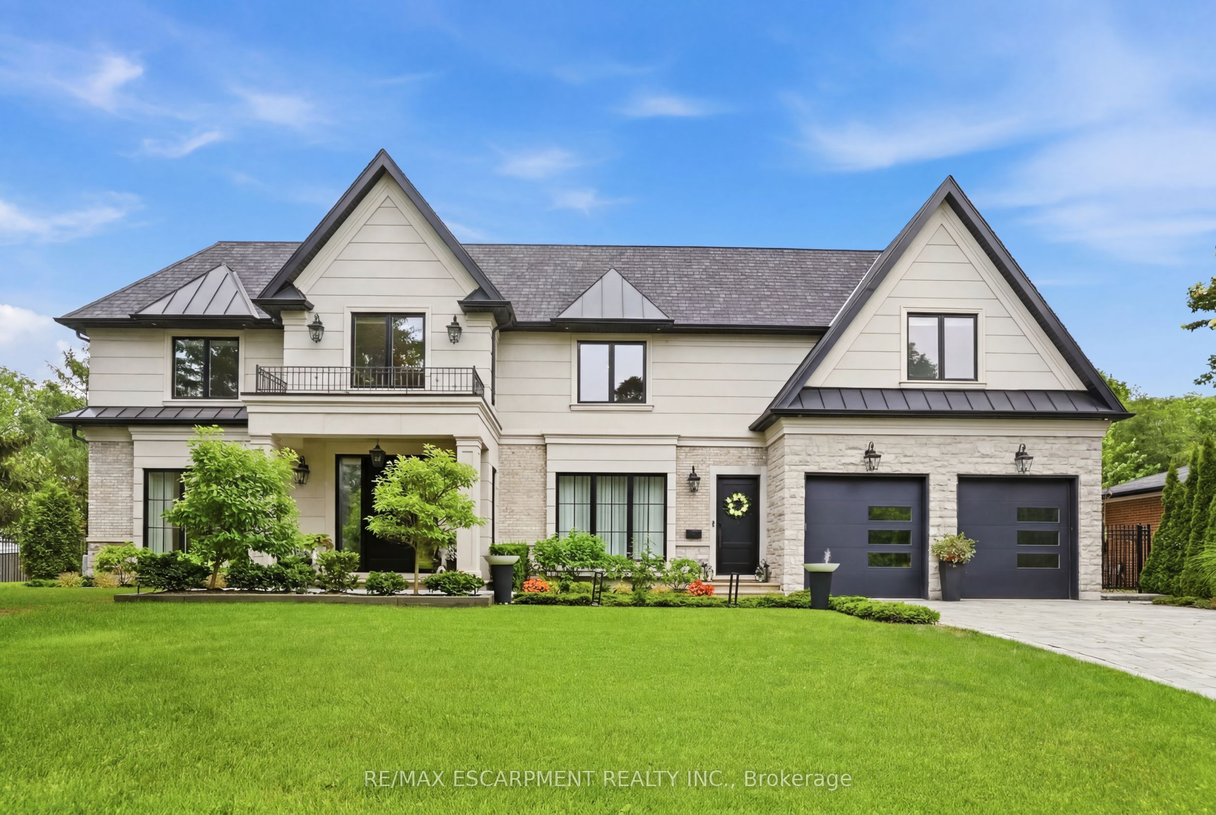 1544 Lochlin Trail, Mississauga, ON, L5G 3V7