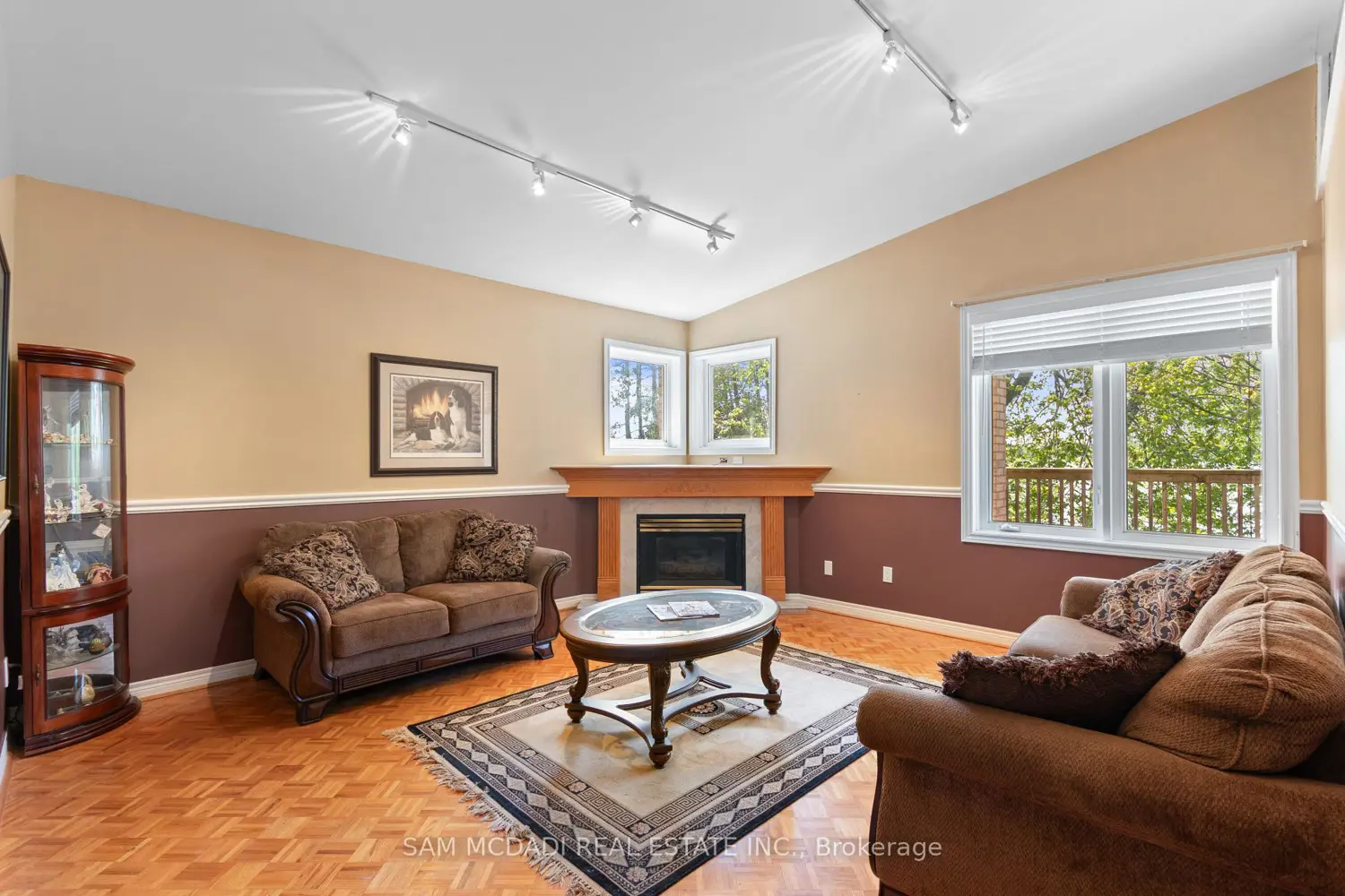 84 Maryland Drive photo 3