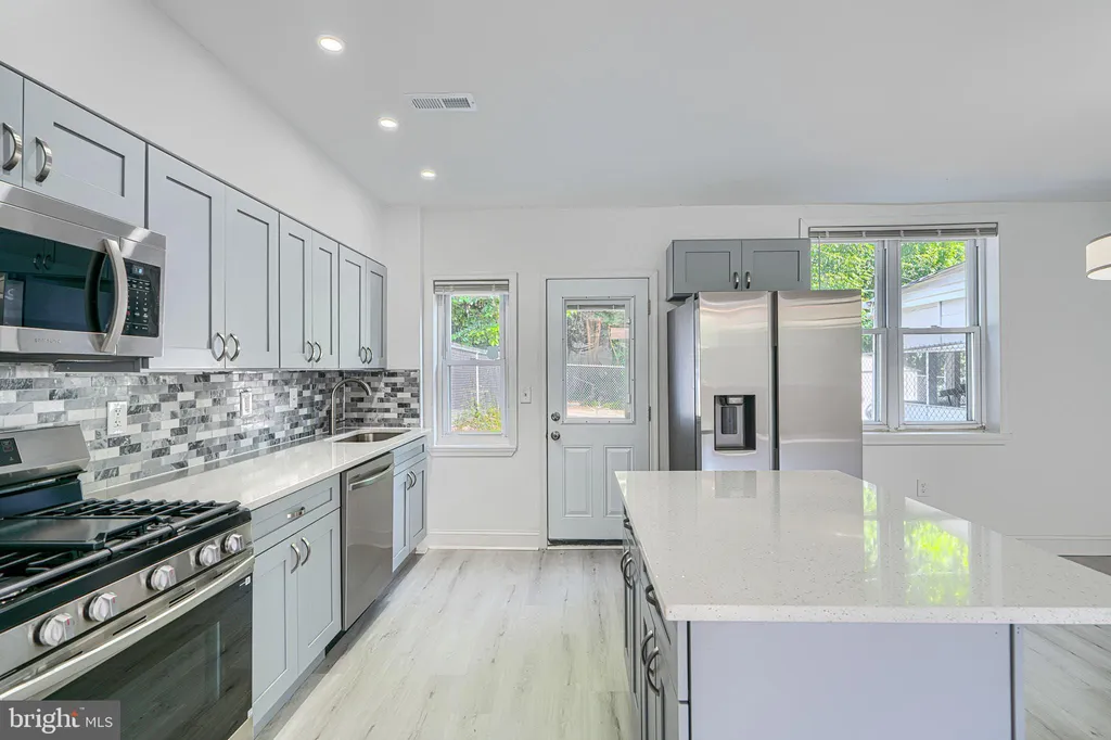 2322 Druid Park Drive, Baltimore, MD 21215 photo 5