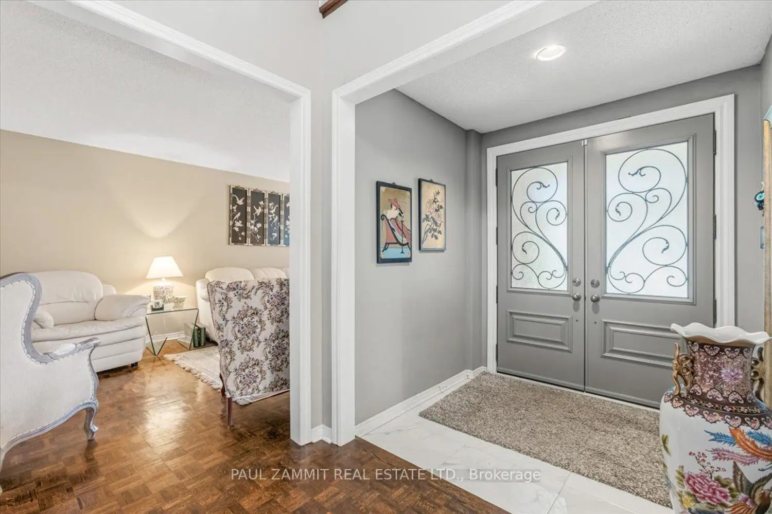 236 Green Lane photo 3