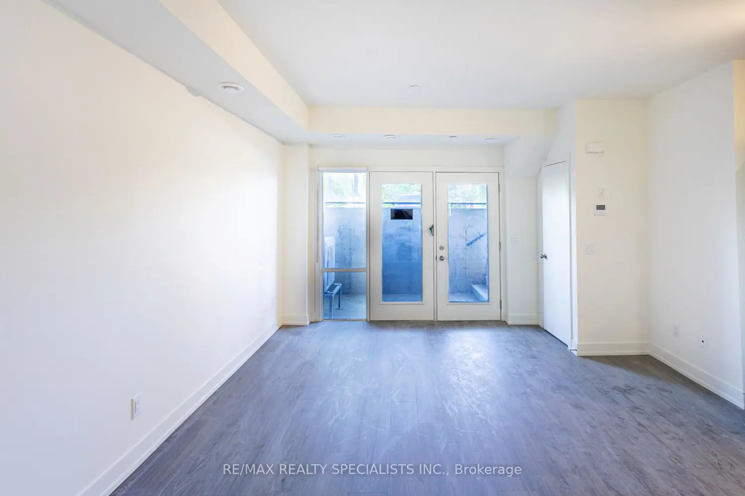 16 Melbourne Avenue 106A photo 5