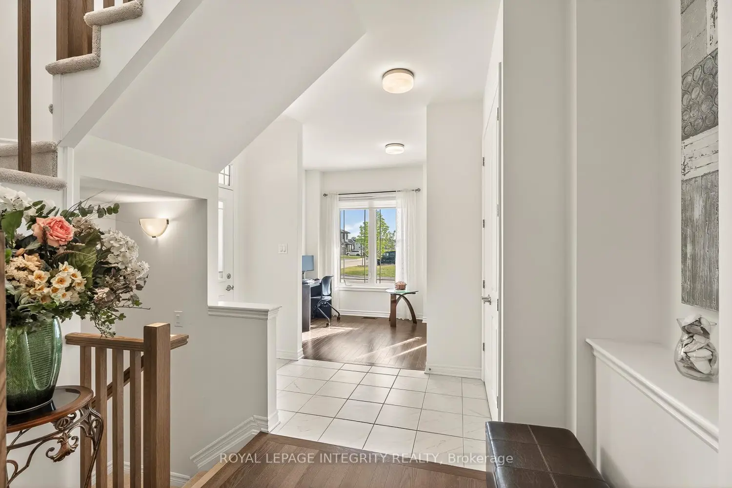 655 Persimmon Way photo 2
