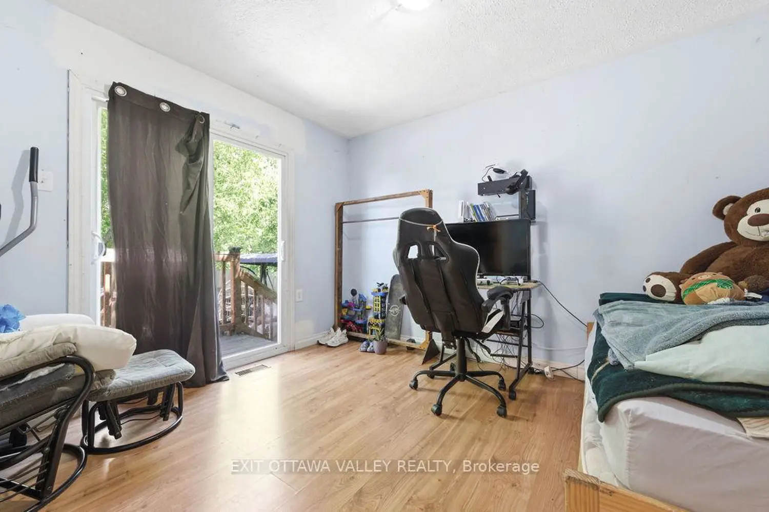 341 Craig Street photo 5