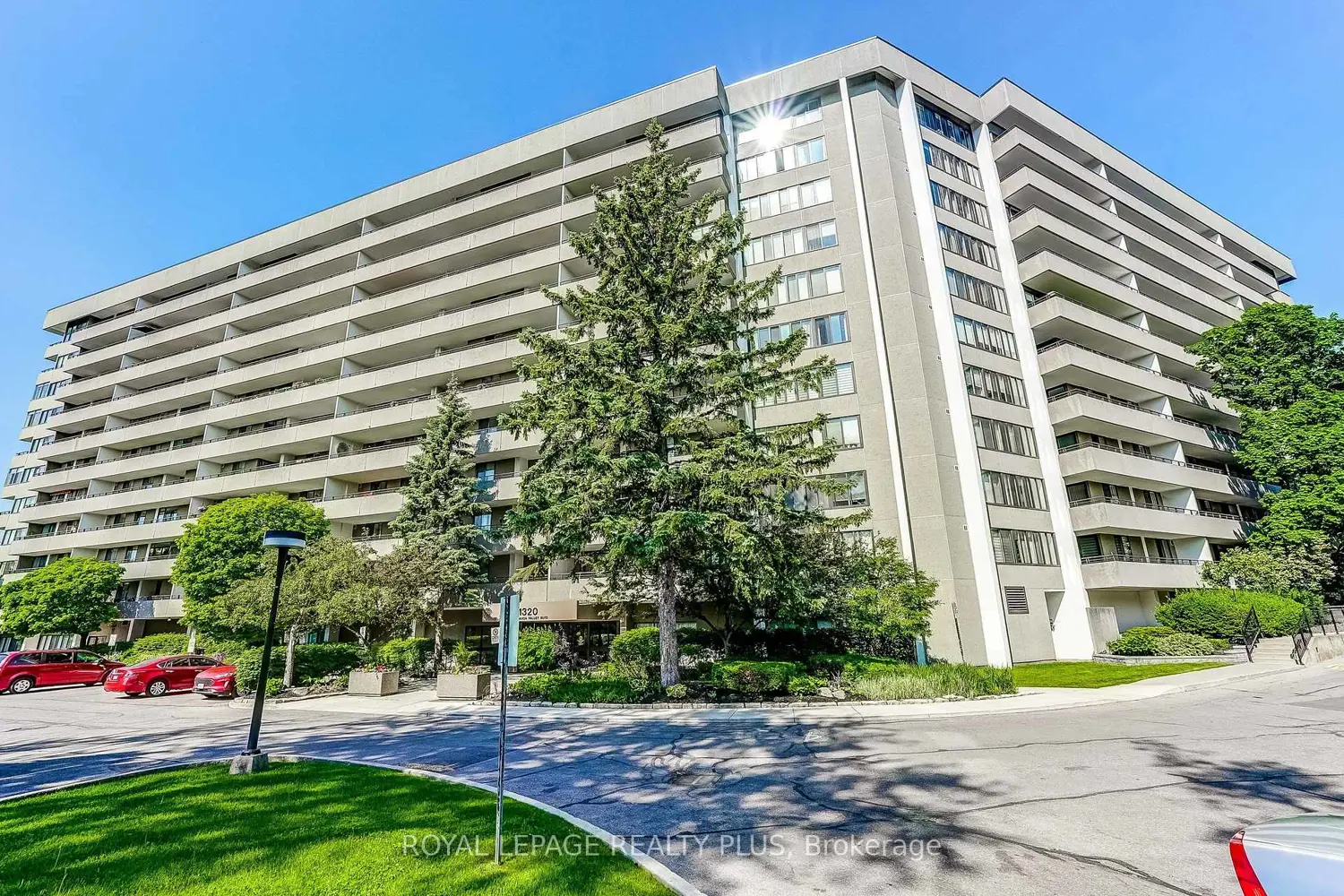 1320 Mississauga Valley Boulevard 906