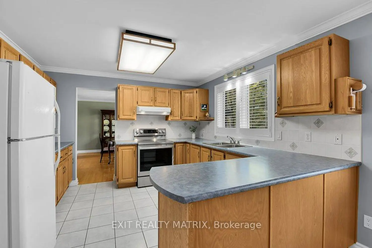 1340 Cuthbert Way photo 5