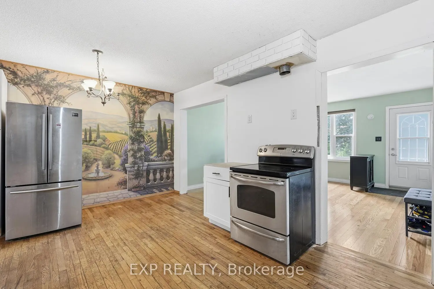 83 Oriole Parkway photo 5