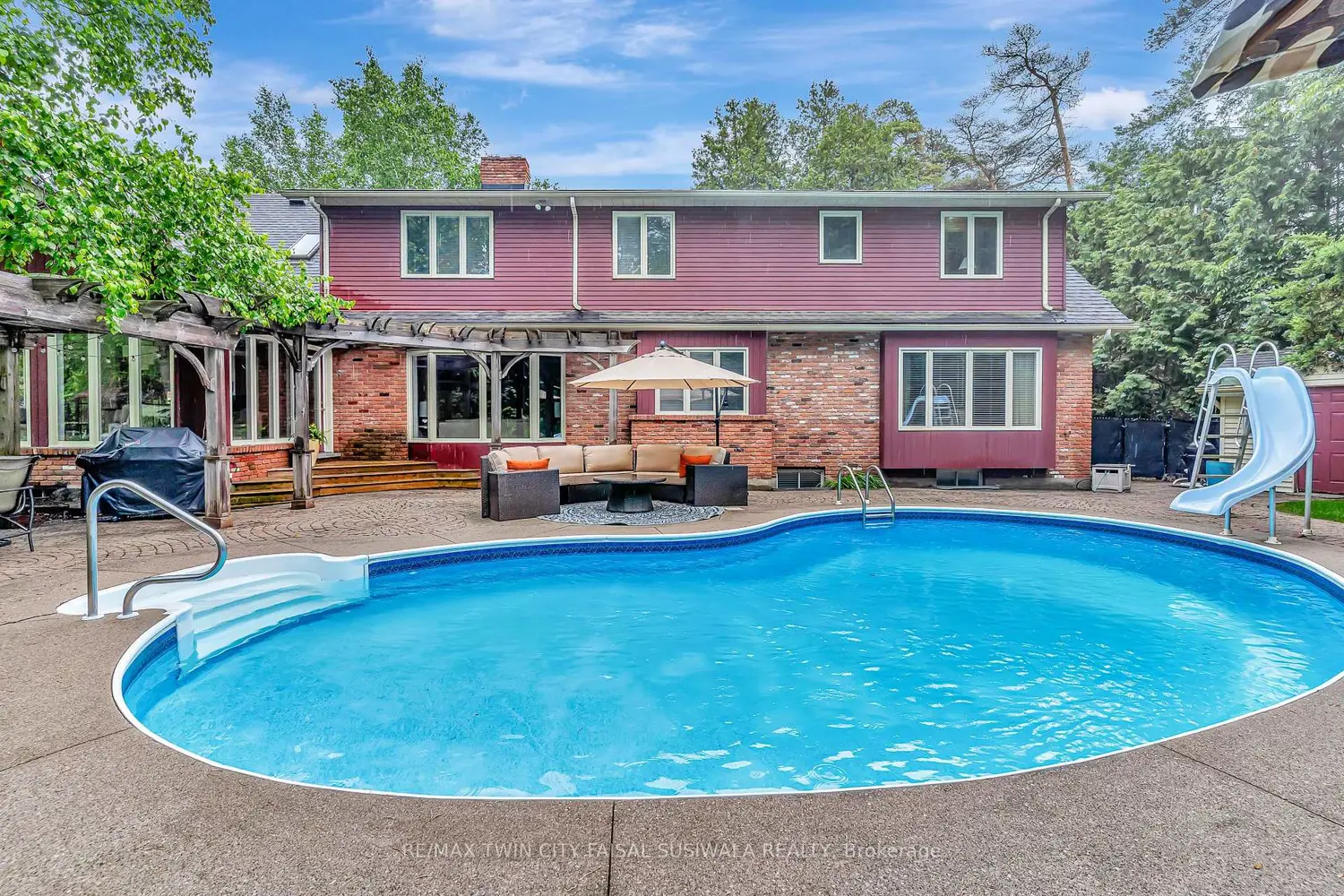 22 Deerpath Court photo 5