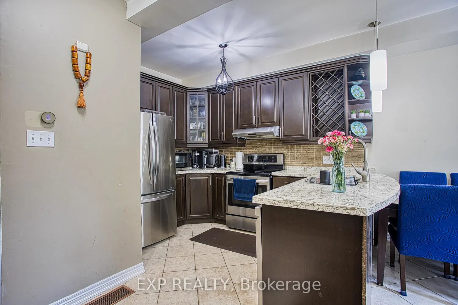 206 Springstead Avenue photo 5