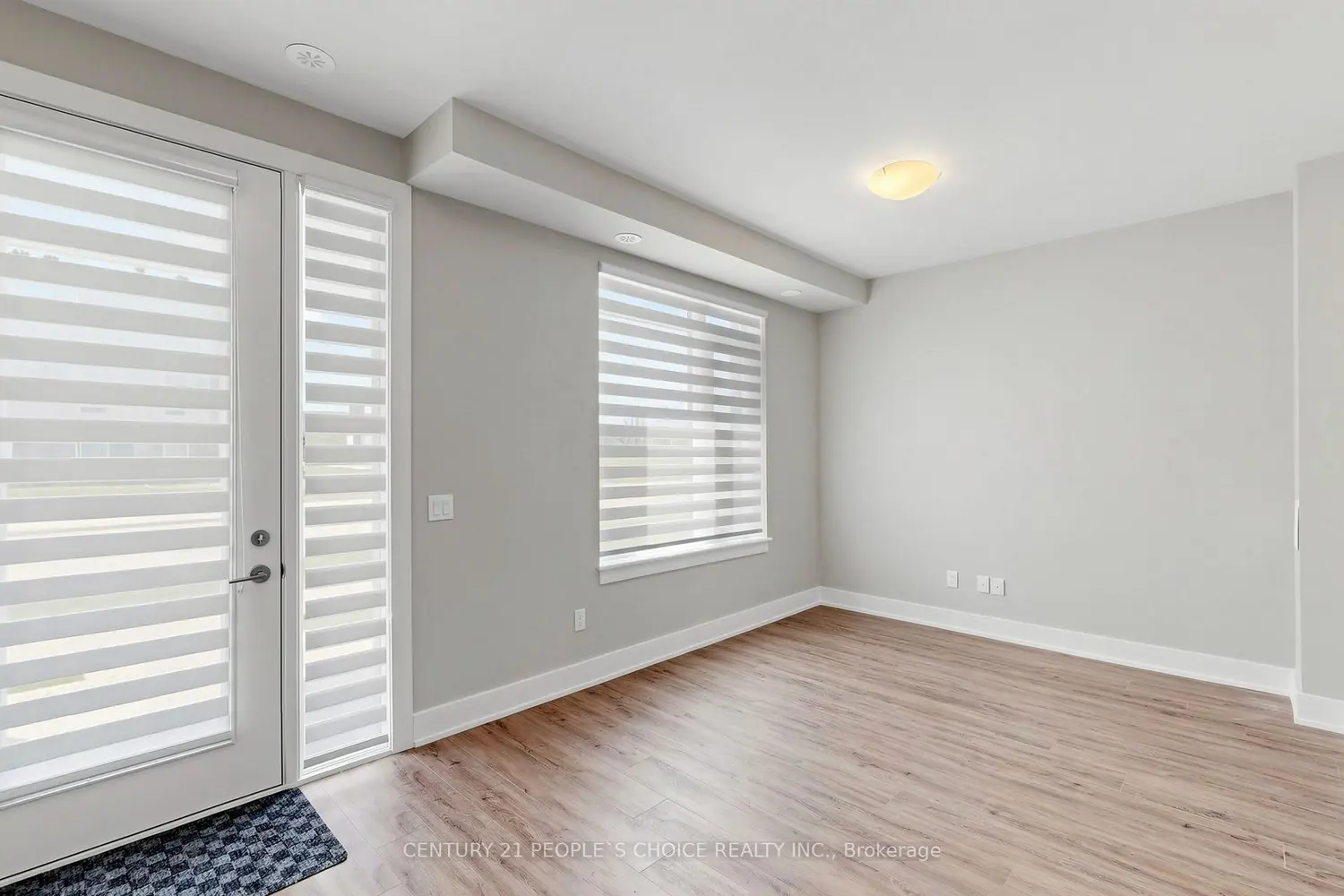 72 Windward Drive photo 2