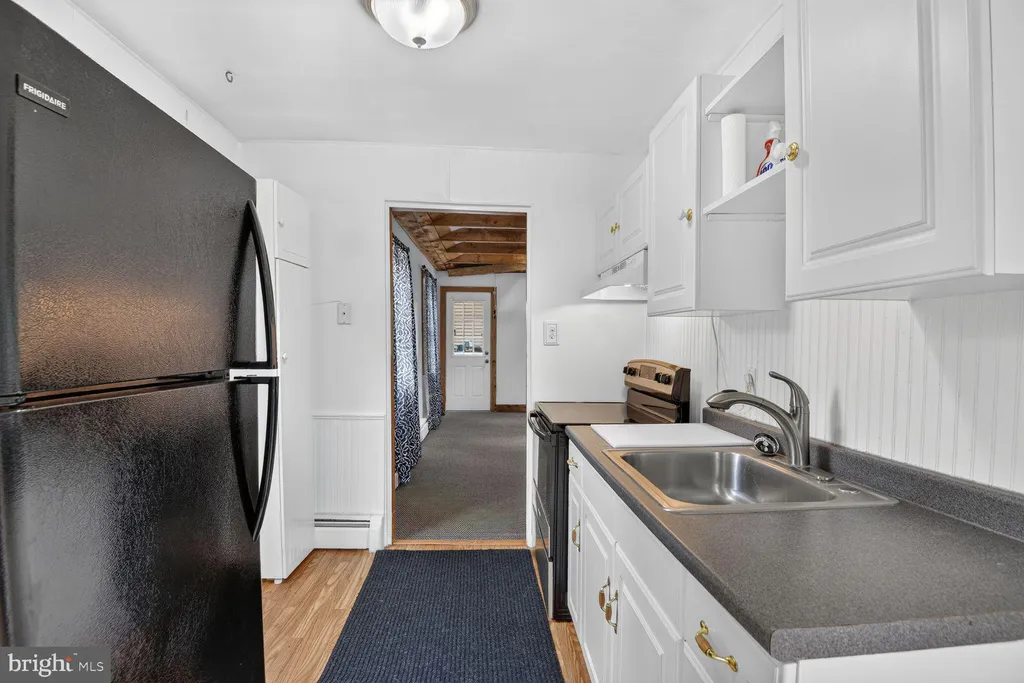 303 Holly Road, Edgewater, MD 21037 photo 5