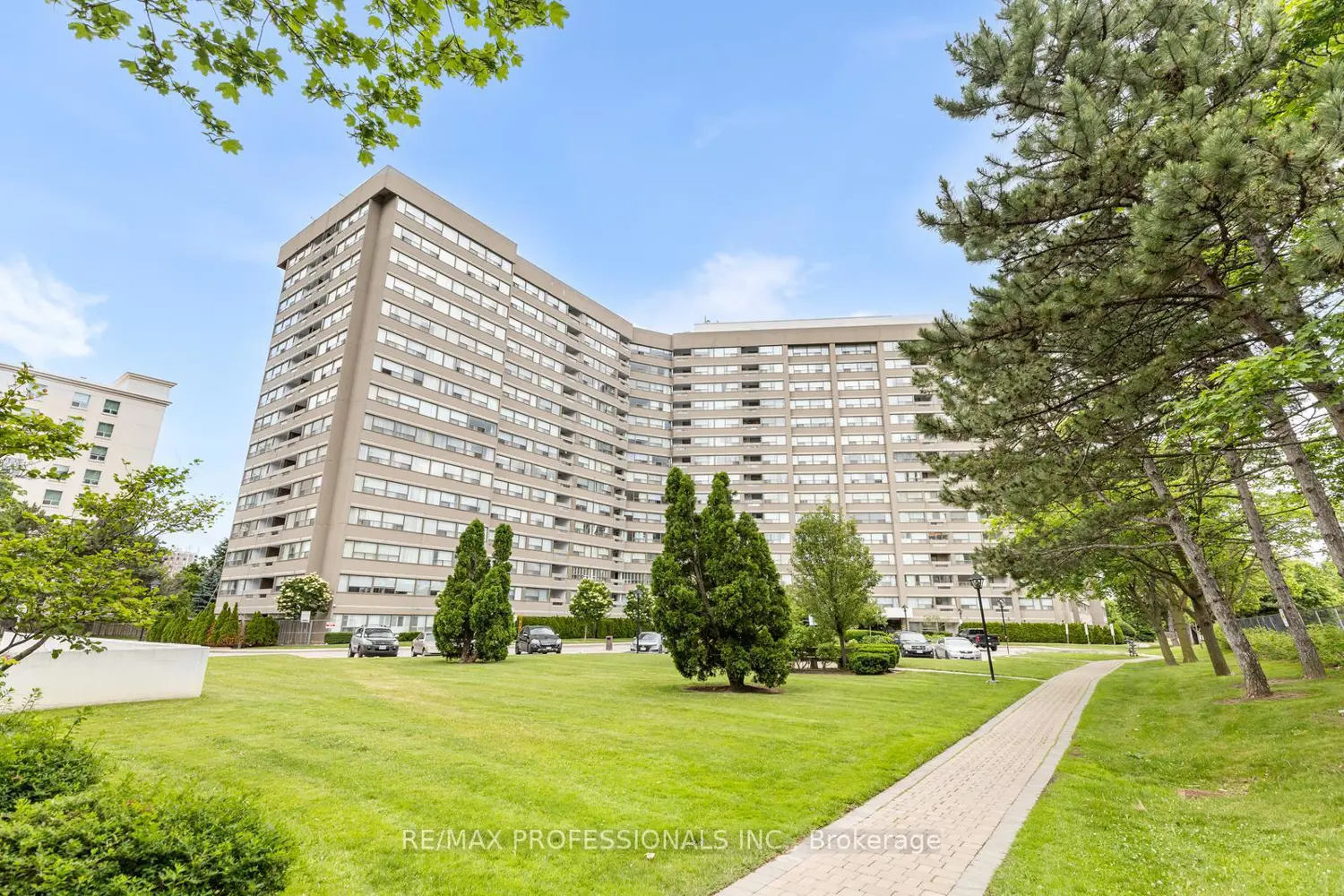 475 The West Mall 406