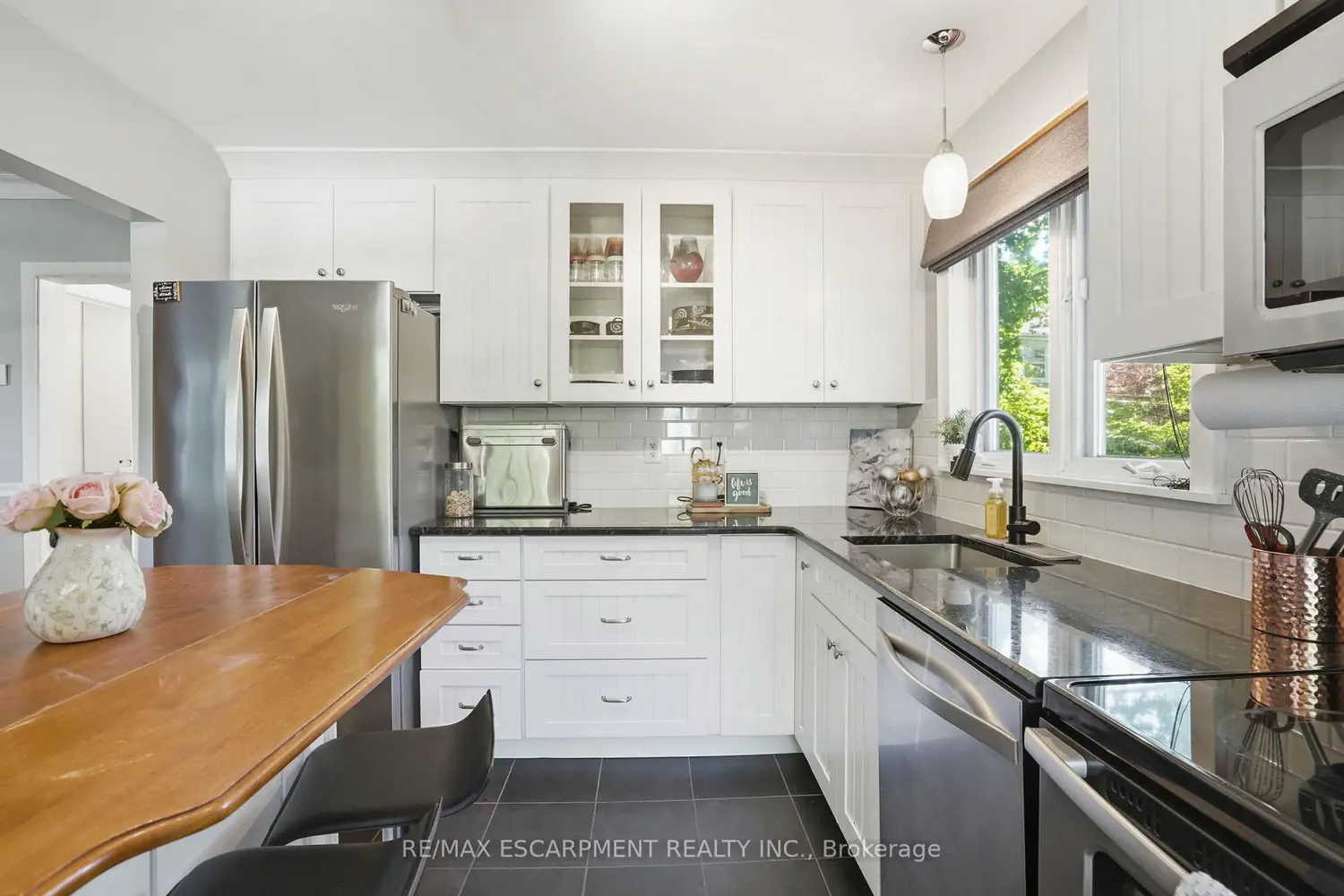 613 Clark Avenue photo 4