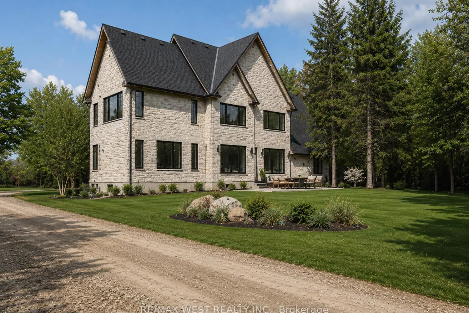 4535 Sideroad 20 photo 2