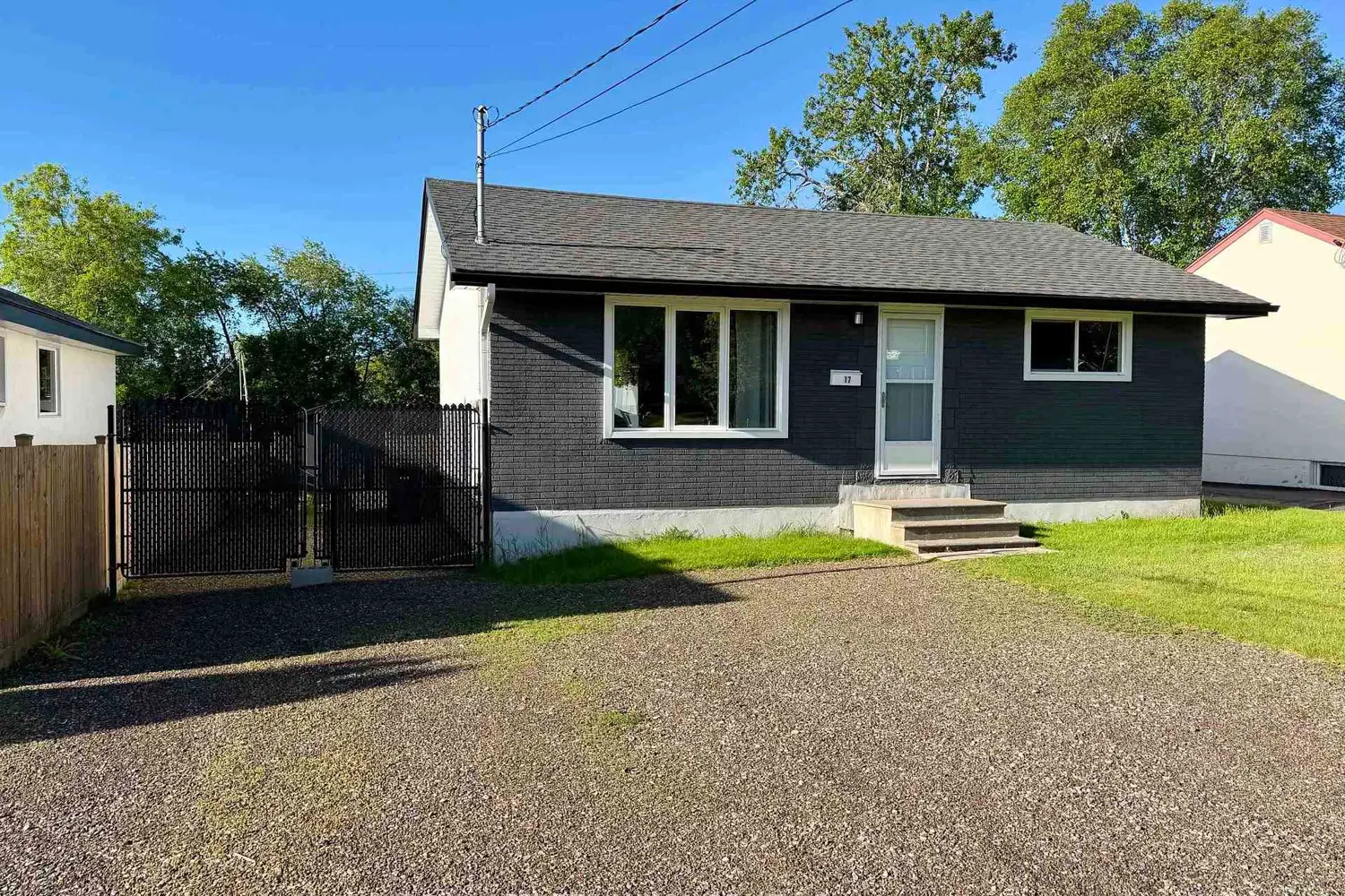 17 Velva Avenue photo 2
