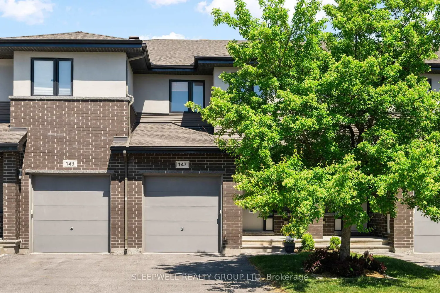 147 Westphalian Avenue photo 2