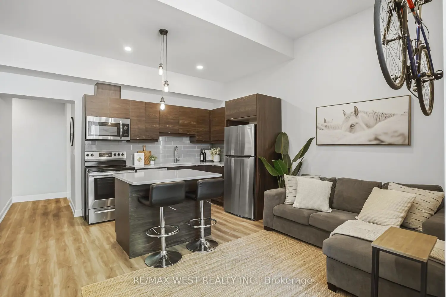 405 Merritt Street 2