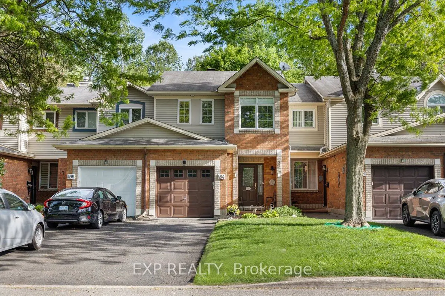 494 Lawler Crescent photo 2