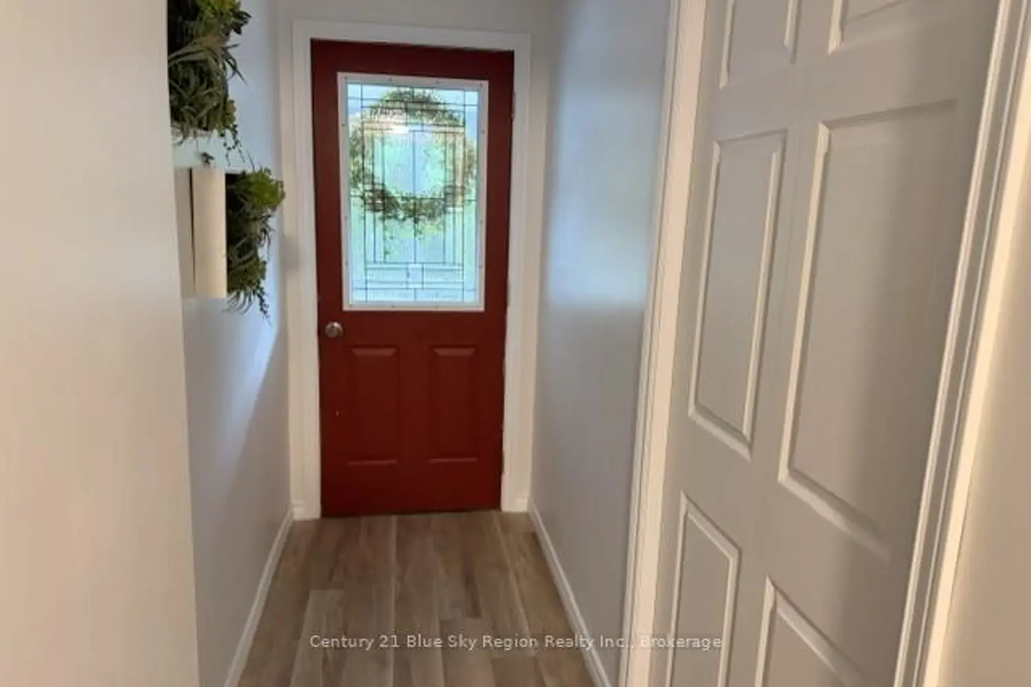 9280 Highway 63 photo 4