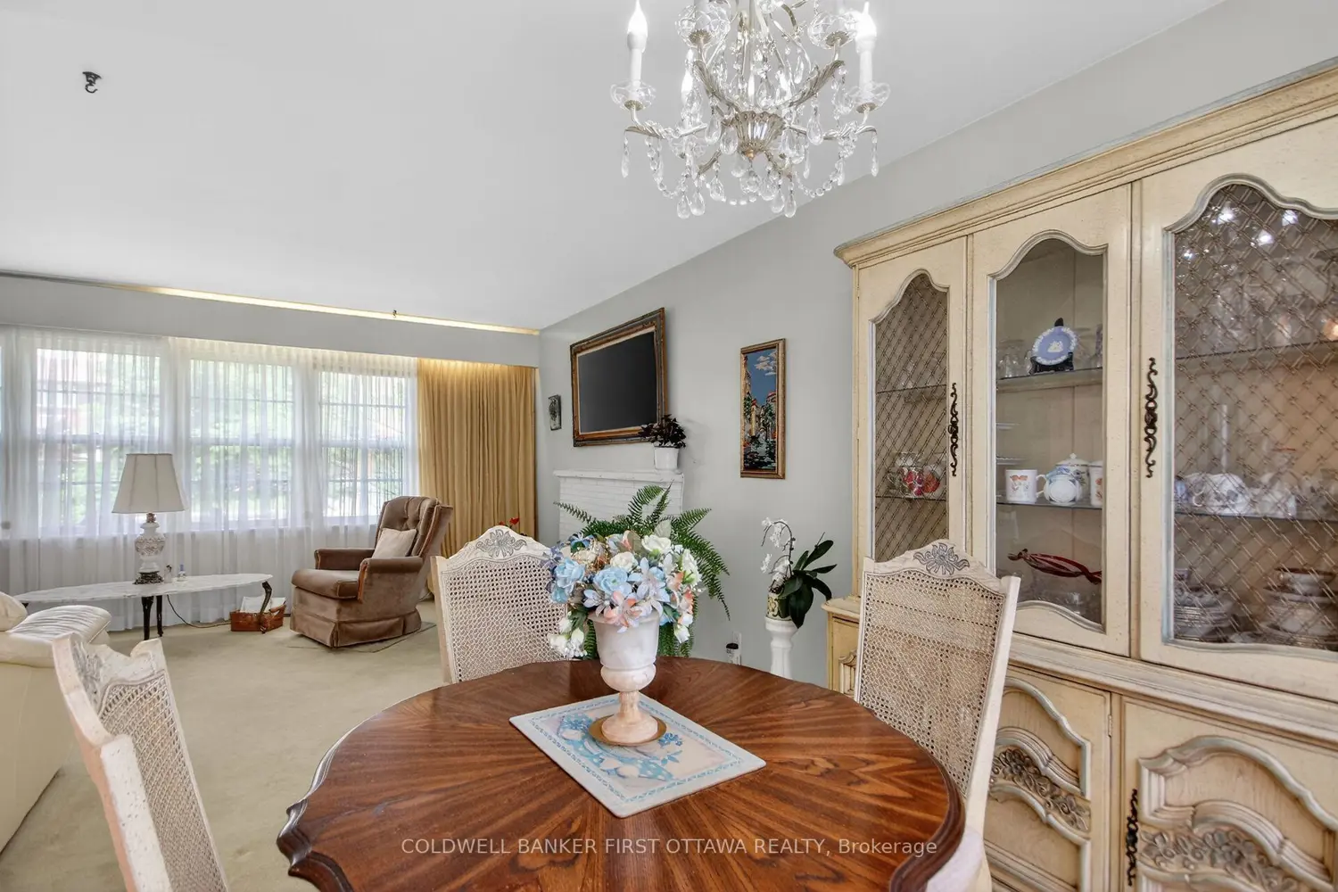 1533 Mimosa Avenue photo 4