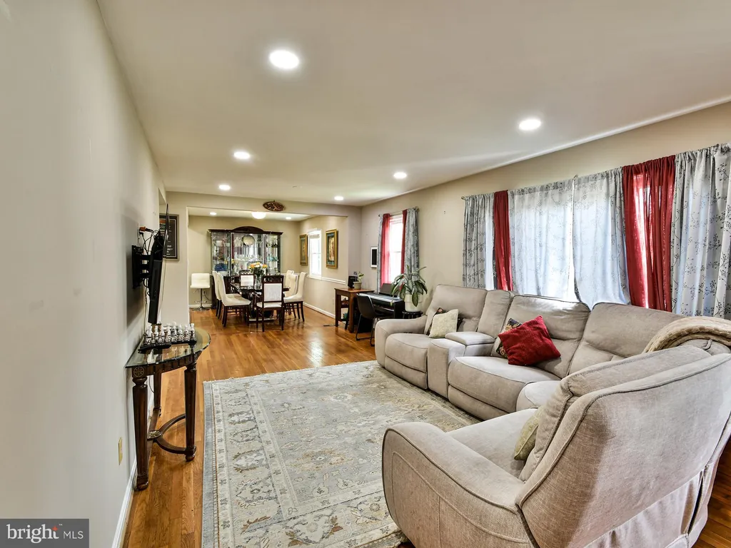 1201 Schindler Drive, Silver Spring, MD 20903 photo 4