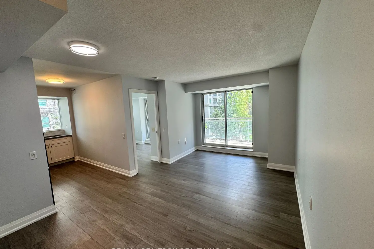 21 Hillcrest Avenue 305 photo 5