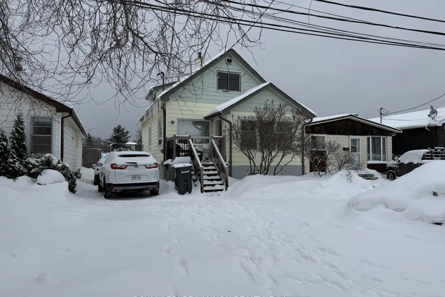 216 Ontario Street photo 2