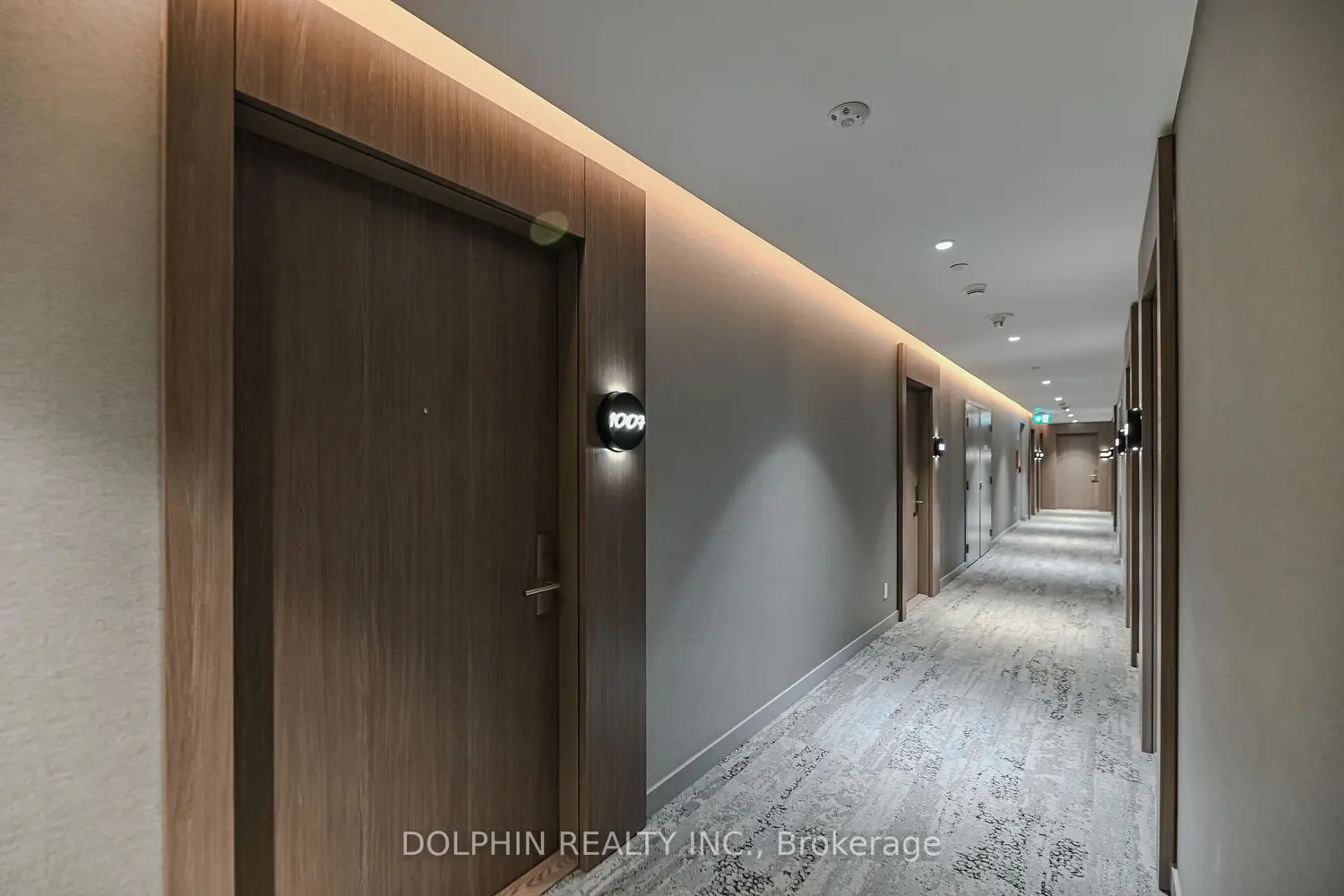 161 Roehampton Avenue 1007 photo 2