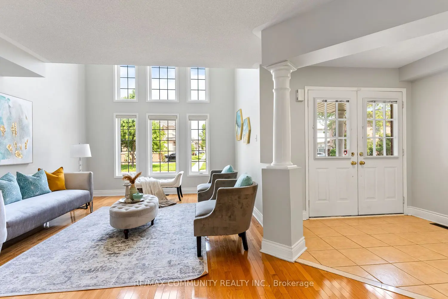 1081 Langford Street photo 5