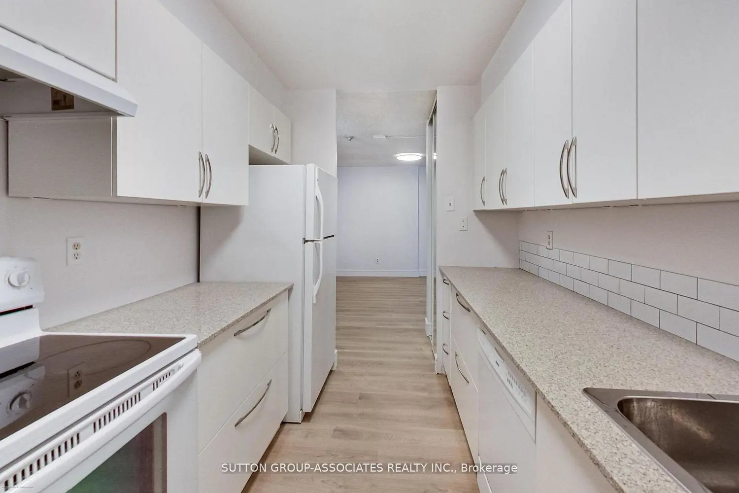 250 Jarvis Street 804 photo 5