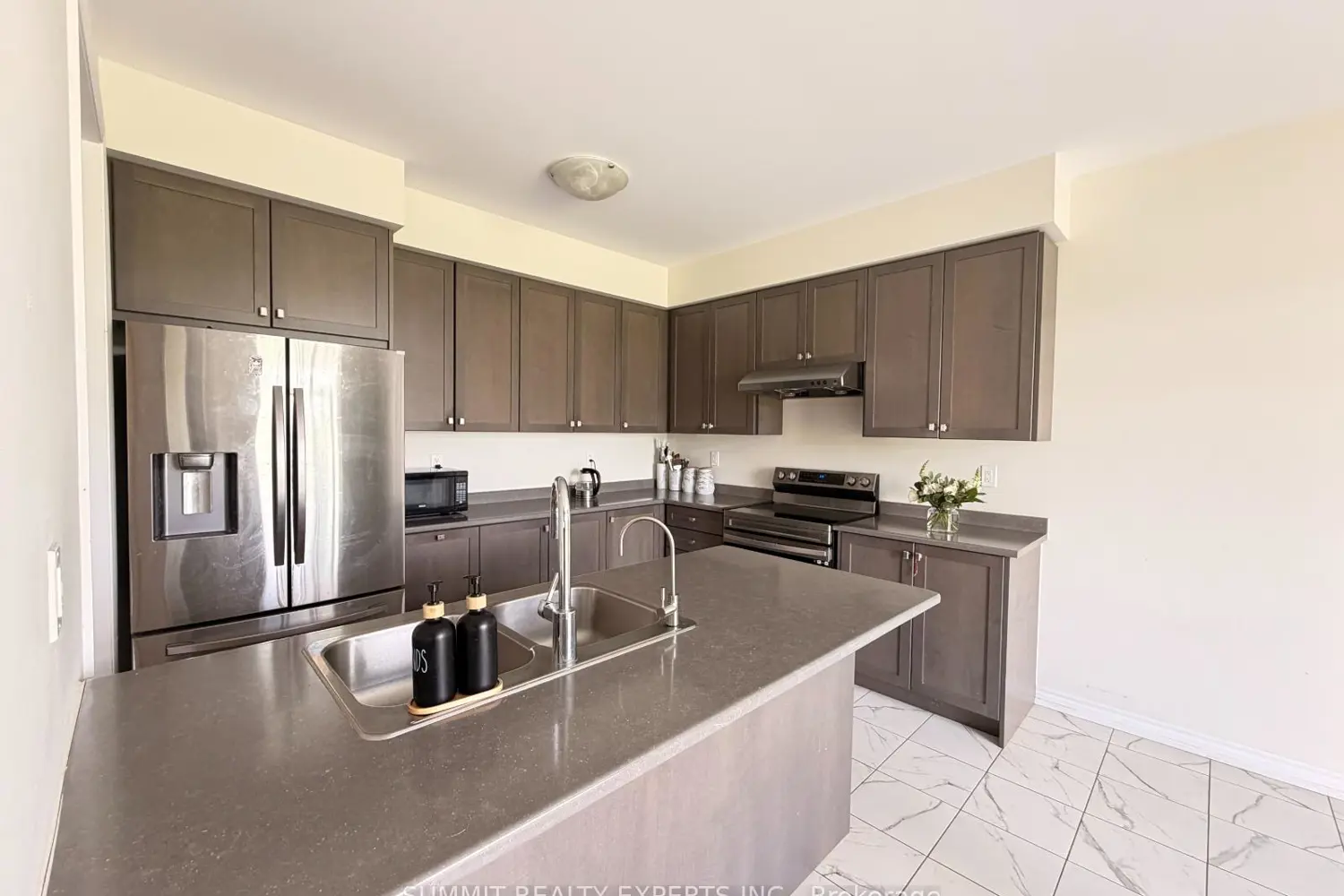 109 Anderson Road photo 2