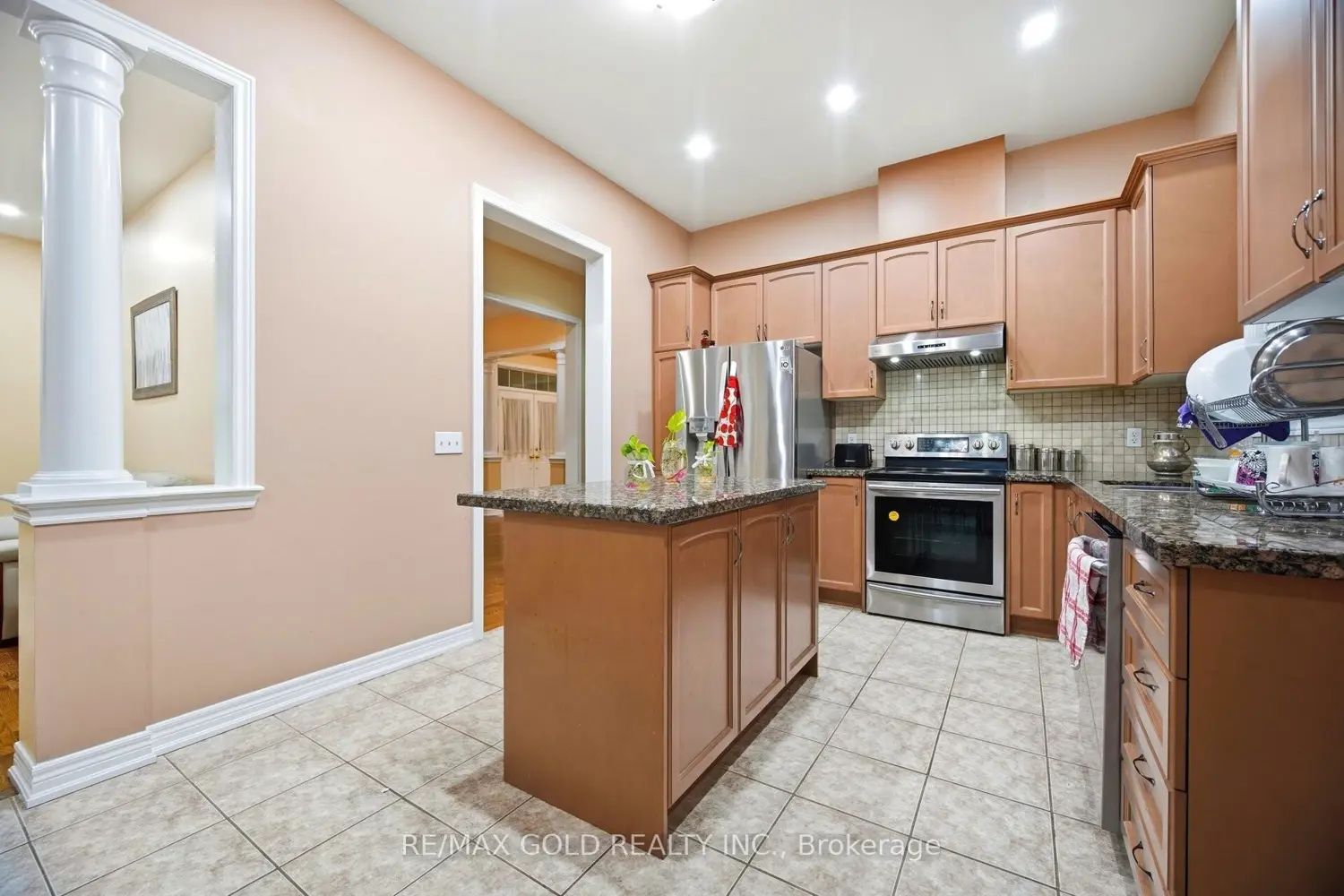 26 Drummondville Drive photo 5