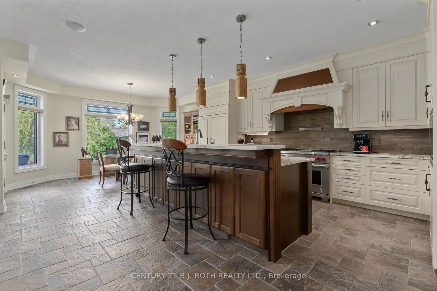 75 Marine Drive photo 4