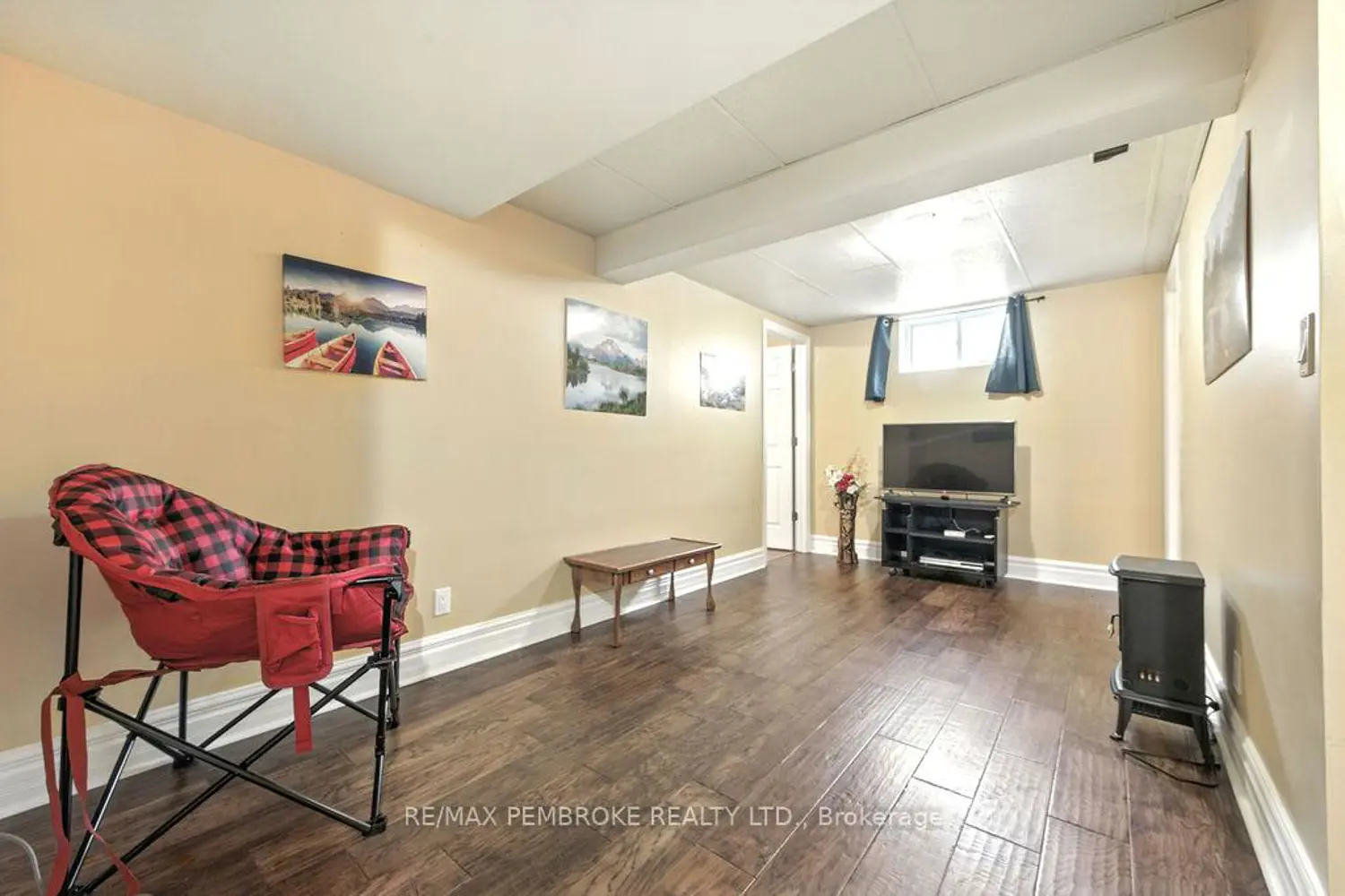 335 Willard Street photo 4
