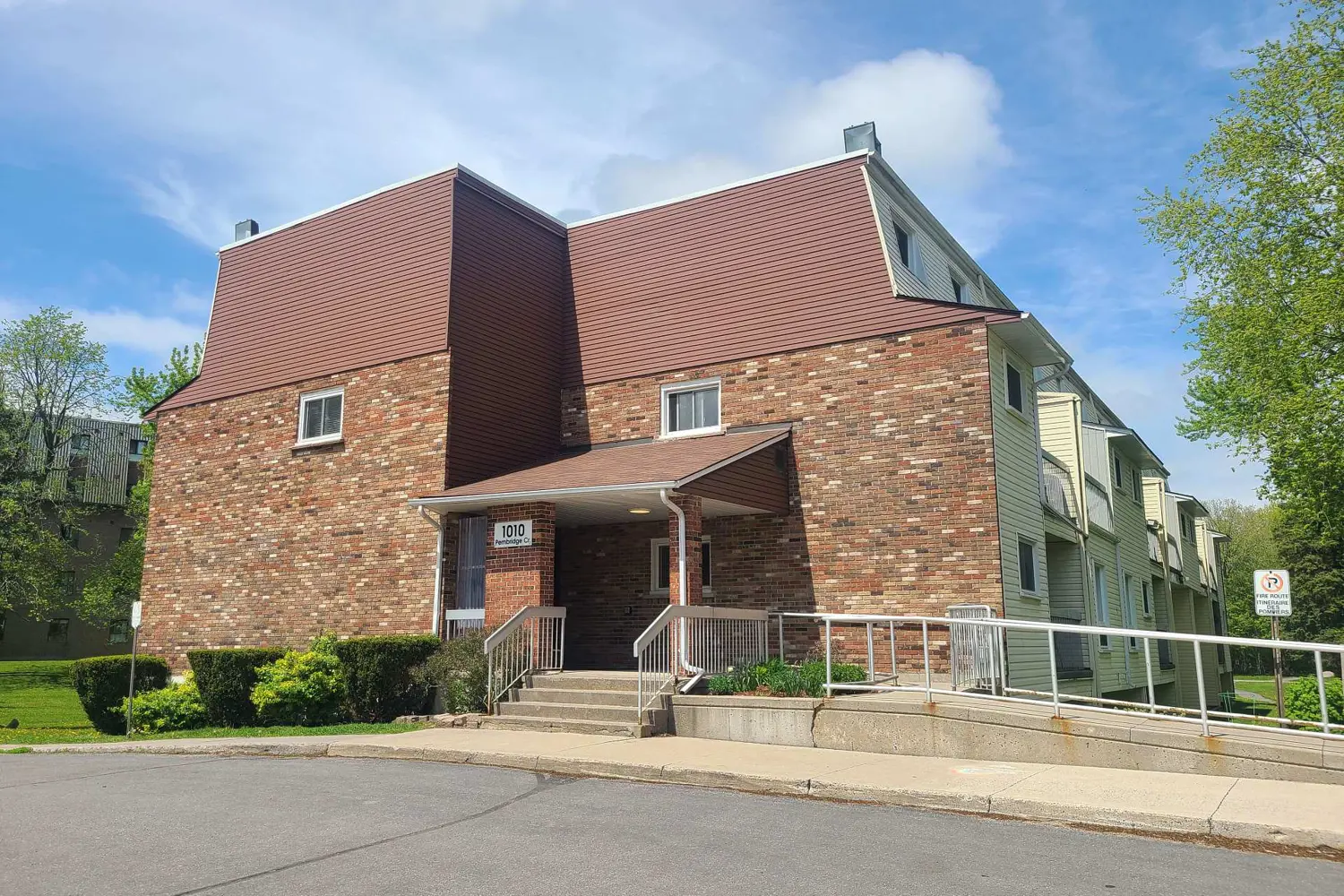 1010 Pembridge Crescent 103