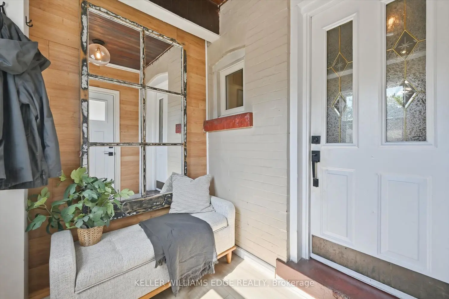 77 Cameron Avenue photo 2
