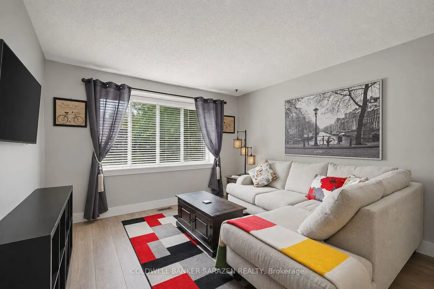 34 Downsview Crescent photo 4