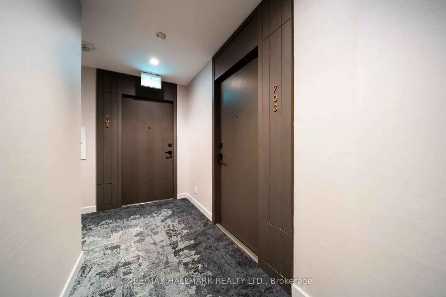 15 Holmes Avenue 702 photo 4