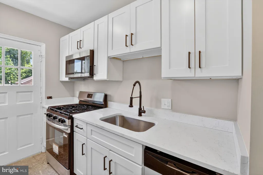 315 E Cold Spring Lane, Baltimore, MD 21212 photo 4