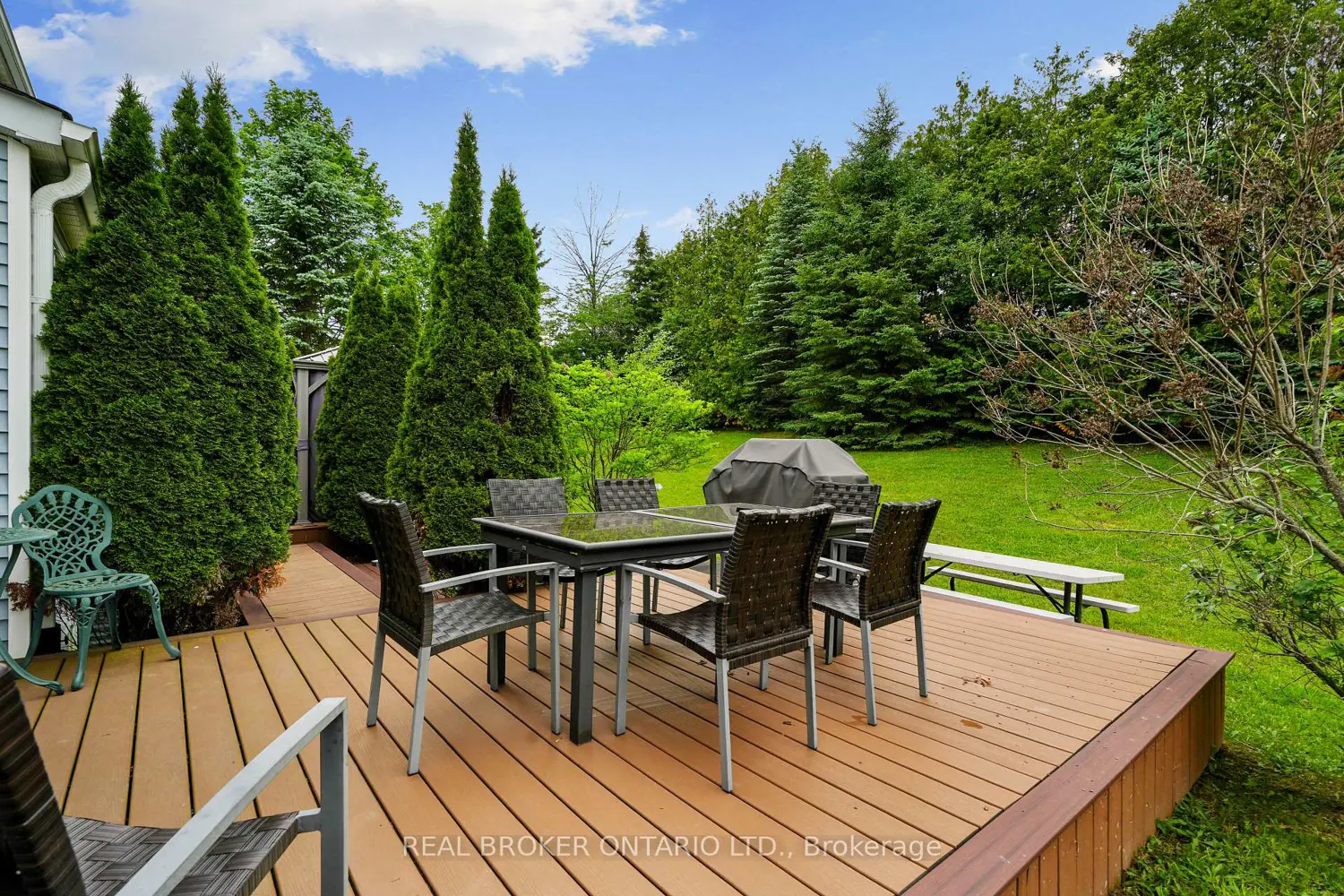 462 Franklin Drive photo 4