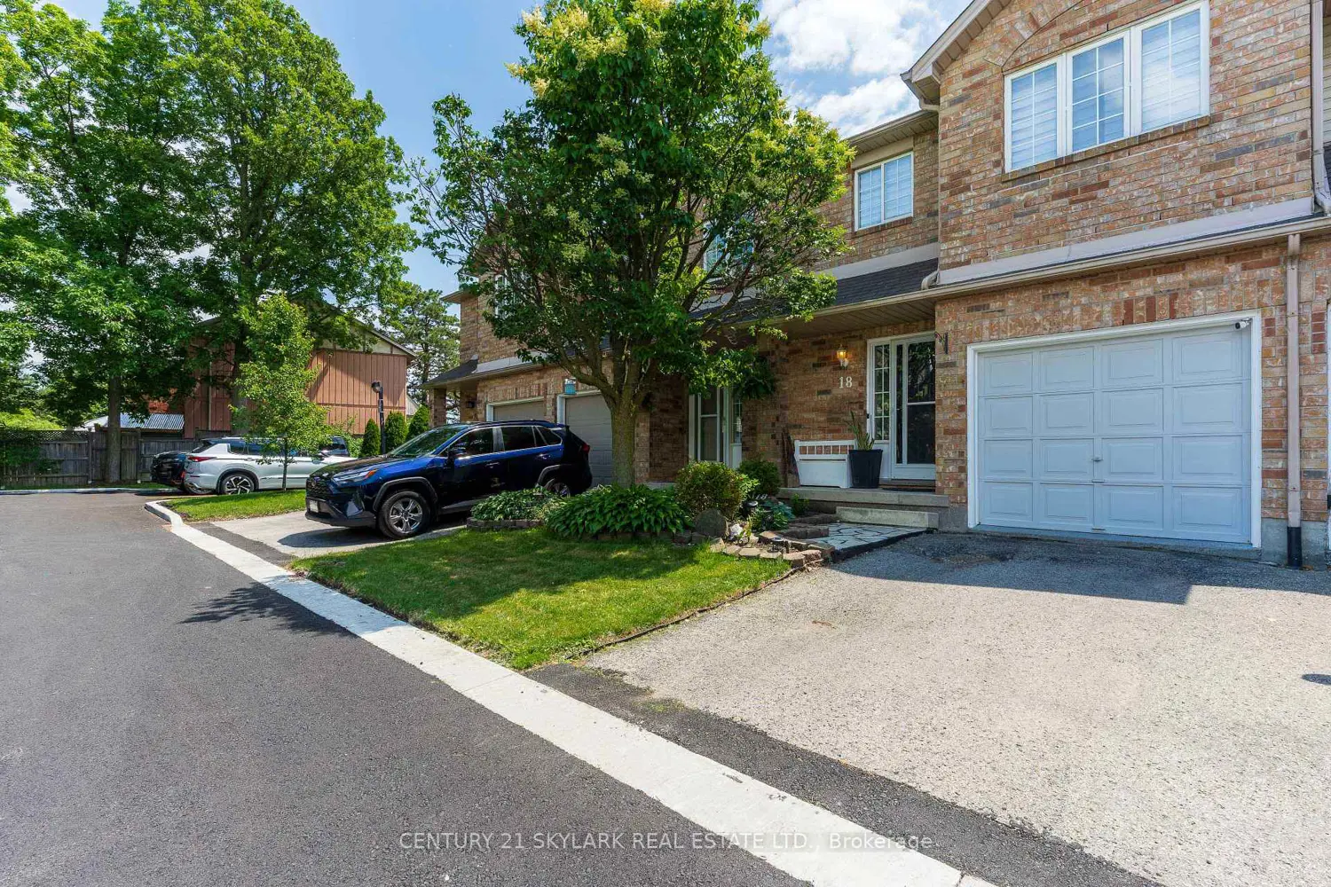 10 Cadham Boulevard 18 photo 2