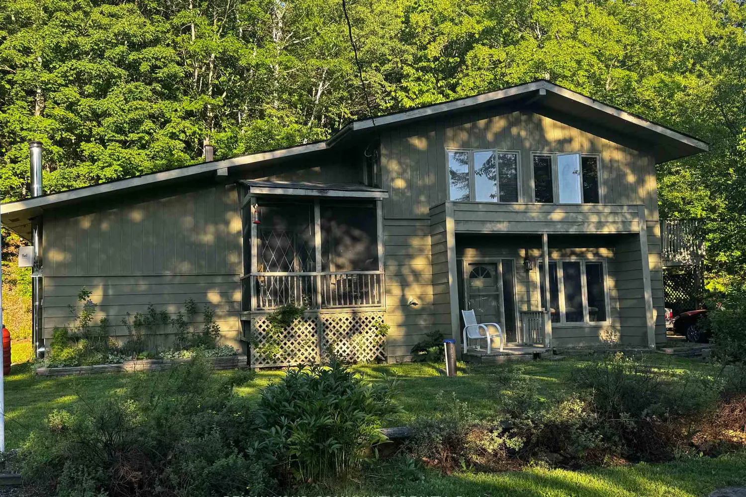 1025 Meadowview Road photo 2