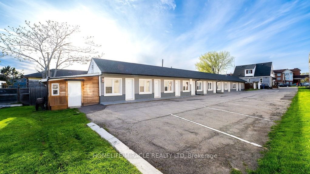 7742 Lundys Lane, Niagara Falls, ON, L2H 1H1