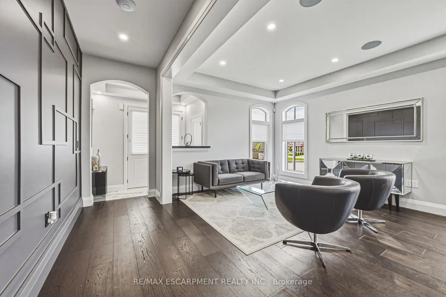 55 Robarts Drive photo 2