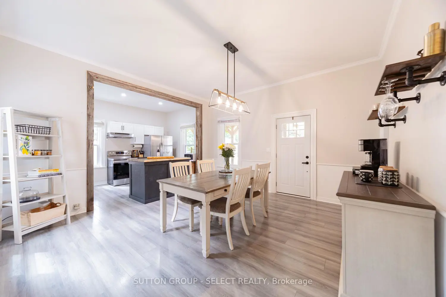 245 Rapley Street photo 2