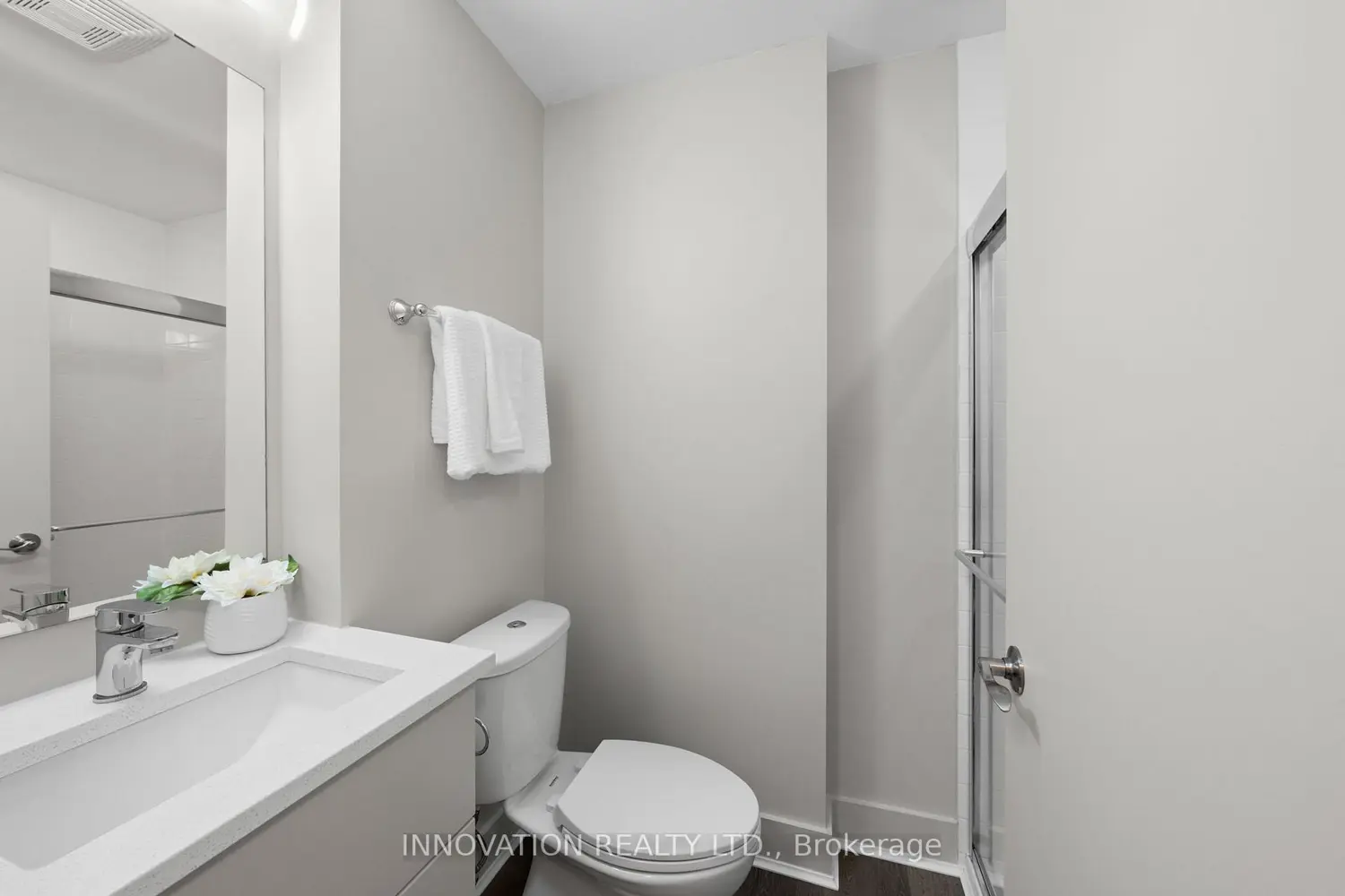 108 Richmond Road 803 photo 5