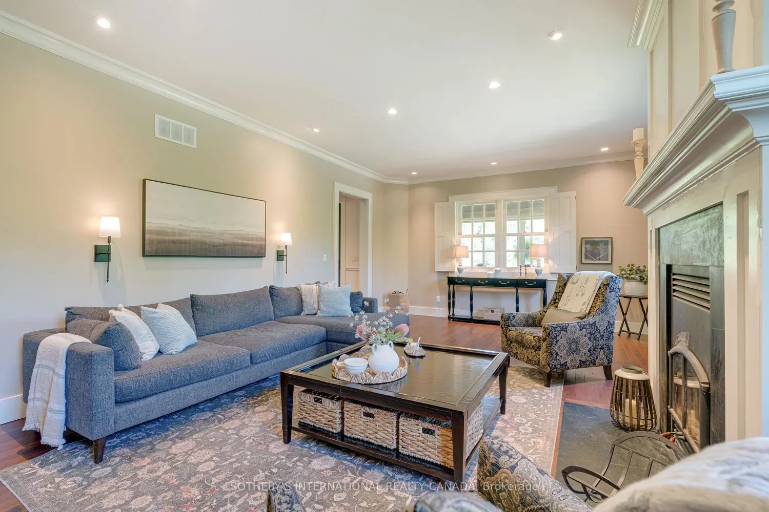 2877 Mcsherry Lane photo 2