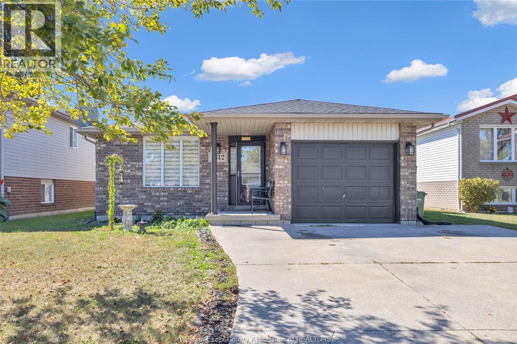 1812 Vicky Circle, Windsor, ON, N8W5P6