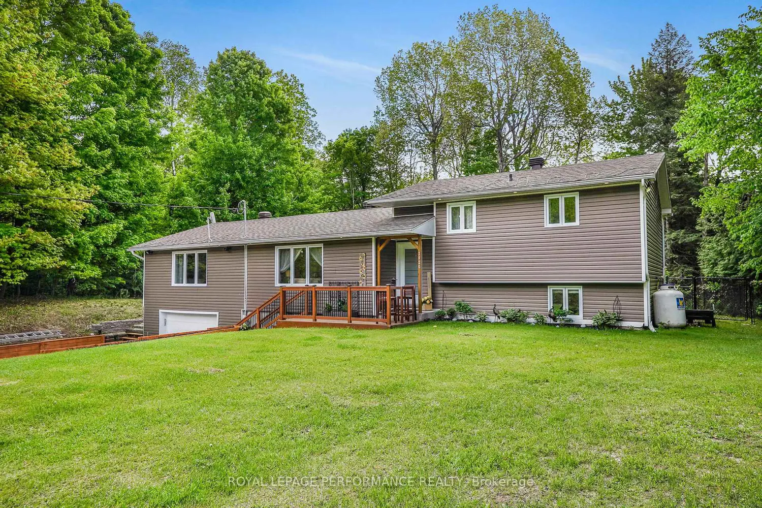 1420 Lacroix Road photo 4
