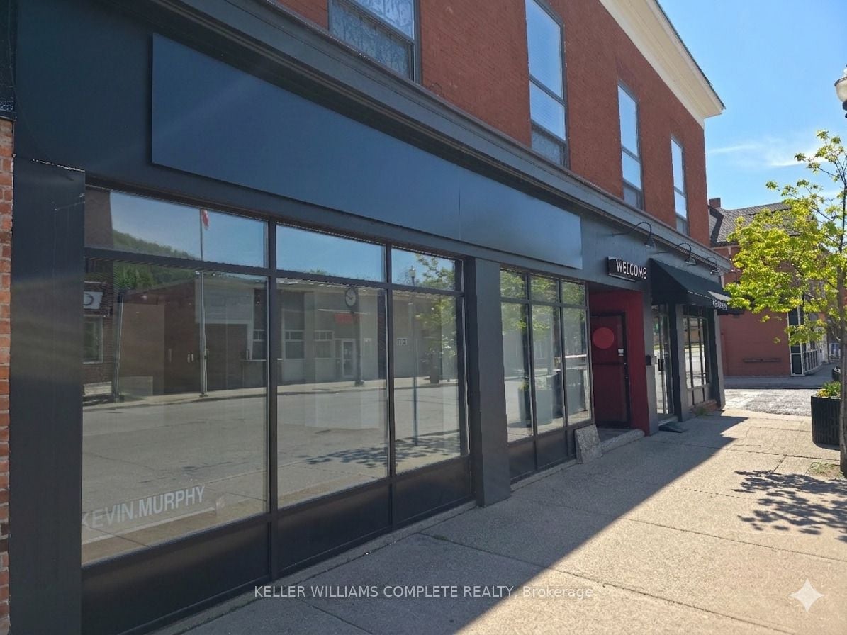 6 Main Street W, Grimsby, ON, L3M 1R4