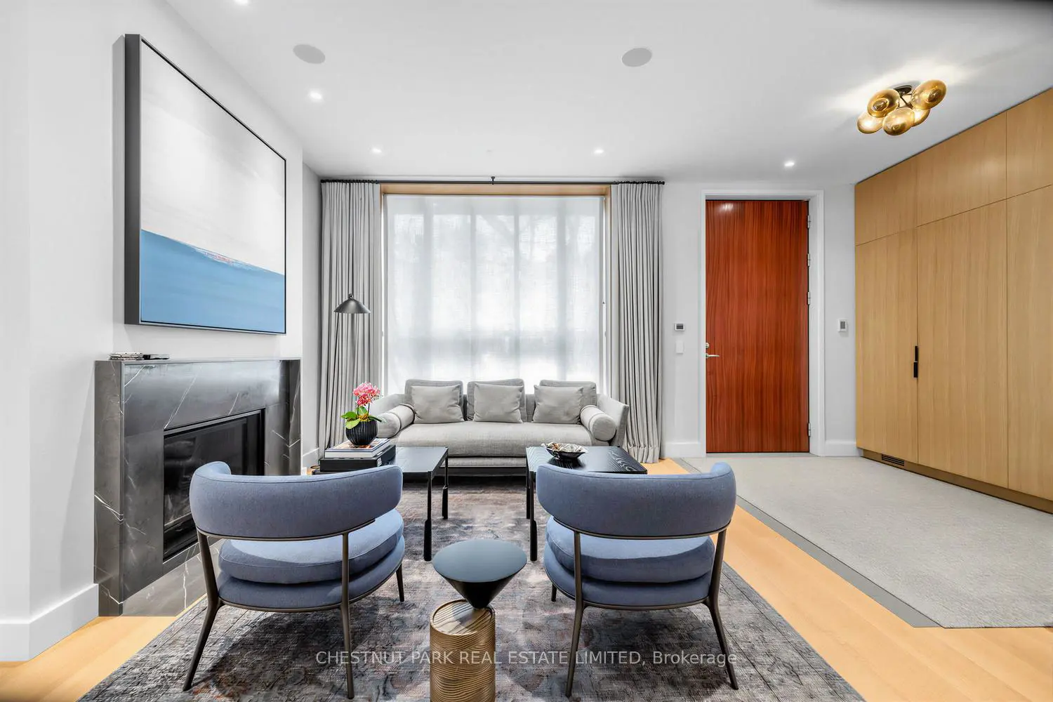 55 Farnham Avenue photo 3